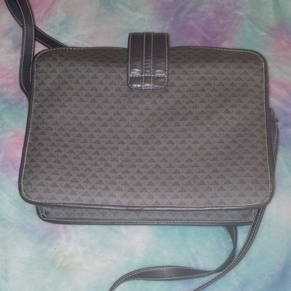 Vintage 1984 Liz Claiborne Brown Crossbody Bag with Geometric Pattern - Picture 9 of 10